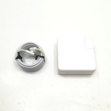 MacBook Pro Touch Bar / 13インチ / 2020 / 32GB / 512GB / スペースグレイ / ランク:C / MWP42J/A / 【中古品管理番号:37327】