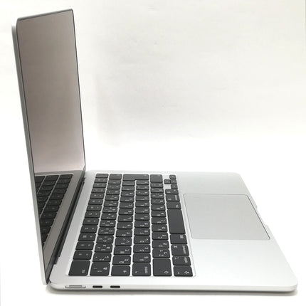 MacBook Air M2 / 13インチ / 2022 / 8GB / 256GB / シルバー / ランク:A / MLXY3J/A / 【中古品管理番号:37336】