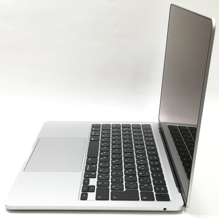MacBook Air M2 / 13インチ / 2022 / 8GB / 256GB / シルバー / ランク:A / MLXY3J/A / 【中古品管理番号:37336】