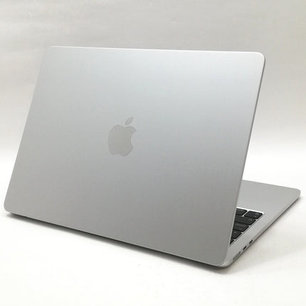 MacBook Air M2 / 13インチ / 2022 / 8GB / 256GB / シルバー / ランク:A / MLXY3J/A / 【中古品管理番号:37336】