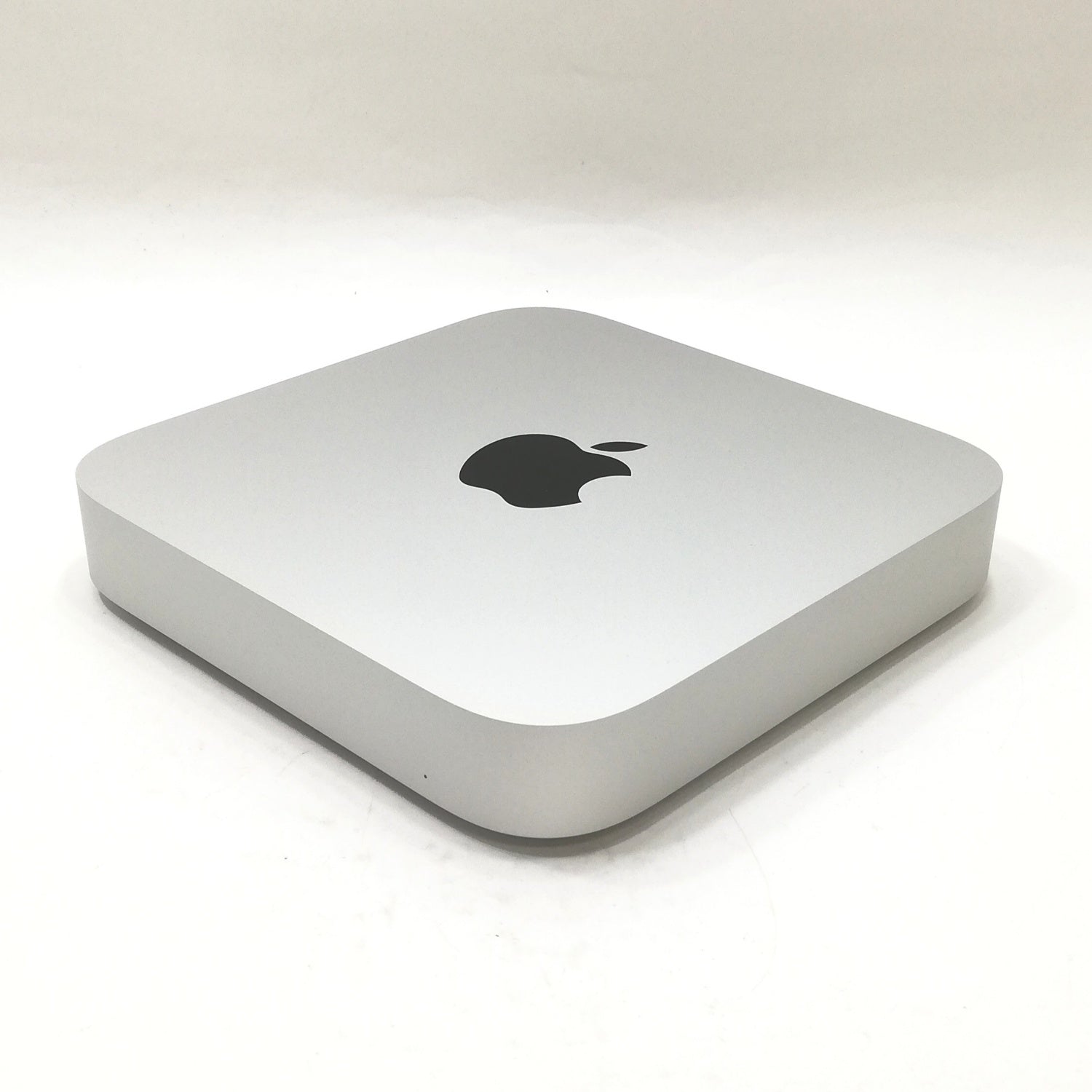 Mac mini M2 / 2023 / 16GB / 512GB / シルバー / ランク:A / MMFK3J/A / 【中古品管理番号:37346】