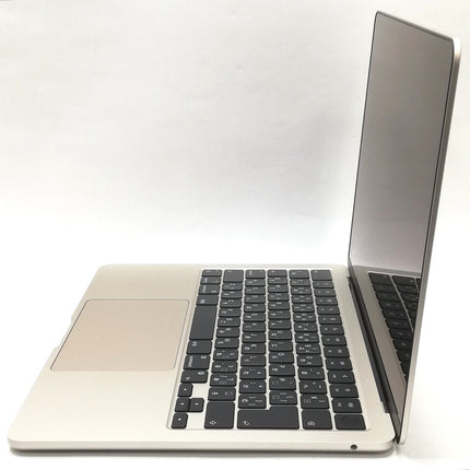 MacBook Air M2 / 13インチ / 2022 / 8GB / 256GB / スターライト / ランク:A / MLY13J/A / 【中古品管理番号:37347】