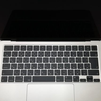 MacBook Air M2 / 13インチ / 2022 / 8GB / 256GB / スターライト / ランク:A / MLY13J/A / 【中古品管理番号:37354】
