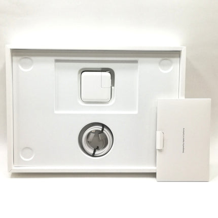 MacBook Air M2 / 13インチ / 2022 / 8GB / 256GB / スターライト / ランク:A / MLY13J/A / 【中古品管理番号:37354】