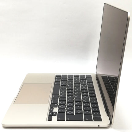 MacBook Air M2 / 13インチ / 2022(2024) / 16GB / 256GB / スターライト / ランク:A / MC7W4J/A / 【中古品管理番号:37358】