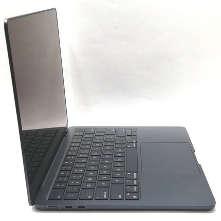 MacBook Air M2 / 13インチ / 2022 / 8GB / 256GB / ミッドナイト / ランク:B / MLY33J/A / 【中古品管理番号:37361】
