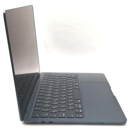 MacBook Air M3 / 13インチ / 2024 / 16GB / 256GB / ミッドナイト / ランク:B / MC8K4J/A / 【中古品管理番号:37384】