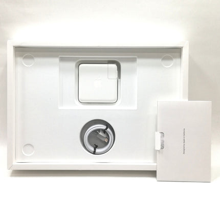 MacBook Pro M2 / 13インチ / 2022 / 8GB / 512GB / シルバー / ランク:B / MNEQ3J/A / 【中古品管理番号:37411】