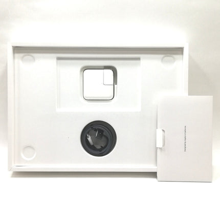 MacBook Air M2 / 13インチ / 2022 / 8GB / 256GB / ミッドナイト / ランク:B / MLY33J/A / 【中古品管理番号:37412】