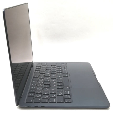 MacBook Air M2 / 13インチ / 2022 / 8GB / 256GB / ミッドナイト / ランク:B / MLY33J/A / 【中古品管理番号:37412】