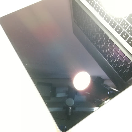 MacBook Air M2 / 13インチ / 2022(2024) / 16GB / 256GB / シルバー / ランク:B / MC7V4J/A / 【中古品管理番号:37415】