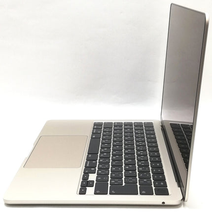 MacBook Air M3 / 13インチ / 2024 / 16GB / 256GB / スターライト / ランク:A / MC8J4J/A / 【中古品管理番号:37426】
