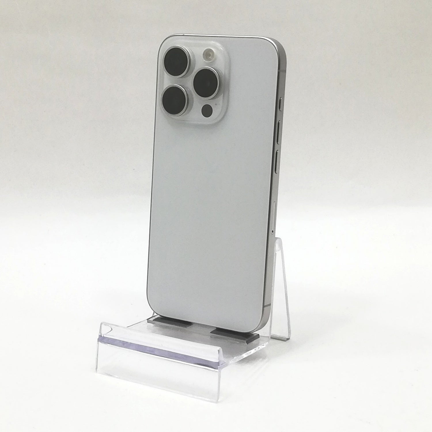 【ブラックフライデーセール】iPhone 15 Pro / 2023 / 128GB / ホワイトチタニウム / 国内版SIMフリー / ランク:B / MTU83J/A / A3101 【中古品管理番号:37430】