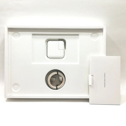 MacBook Air M2 / 13インチ / 2022 / 16GB / 256GB / スターライト / ランク:B / MLY13J/A / 【中古品管理番号:37432】