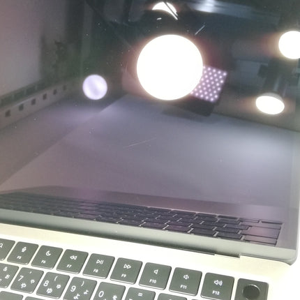 MacBook Air M2 / 13インチ / 2022 / 8GB / 256GB / スターライト / ランク:C / MLY13J/A / 【中古品管理番号:37461】