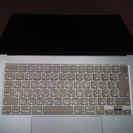 MacBook Air M3 / 15インチ / 2024 / 16GB / 256GB / ミッドナイト / ランク:B / MC9G4J/A / 【中古品管理番号:37482】