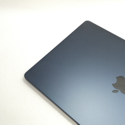 MacBook Air M2 / 15インチ / 2023 / 8GB / 512GB / ミッドナイト / ランク:B / MQKX3J/A / 【中古品管理番号:37495】