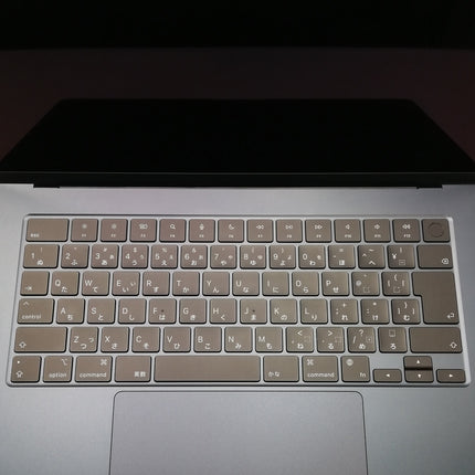 MacBook Air M2 / 15インチ / 2023 / 8GB / 512GB / ミッドナイト / ランク:B / MQKX3J/A / 【中古品管理番号:37495】