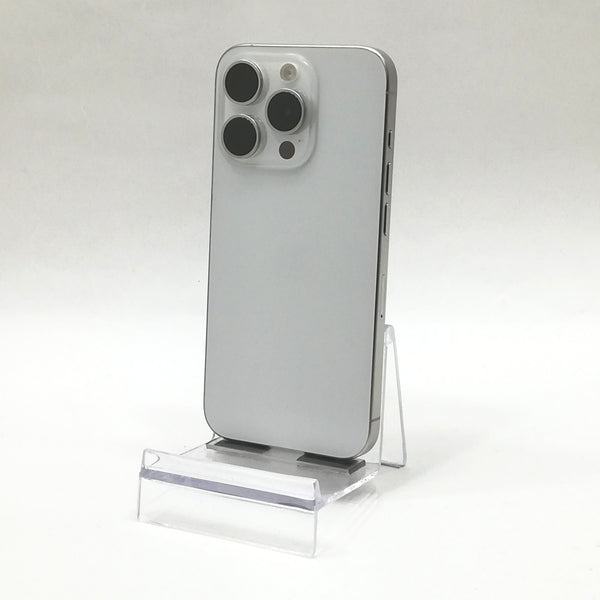 iPhone 15 Pro / 2023 / 256GB / ホワイトチタニウム / 国内版SIMフリー / ランク:A / MTUD3J/A / A3101 【中古品管理番号:37518】