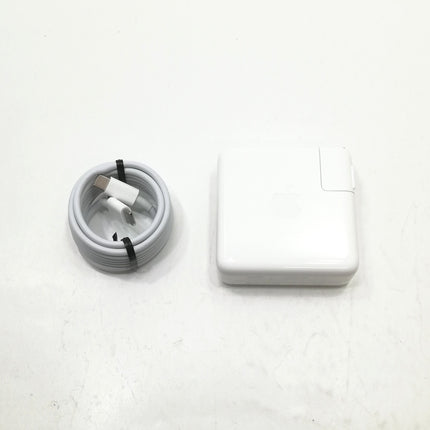 MacBook Pro Touch Bar / 13インチ / Mid 2019 / 8GB / 128GB / スペースグレイ / ランク:B / MUHN2J/A / 【中古品管理番号:37536】