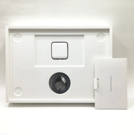 MacBook Air M2 / 13インチ / 2022 / 8GB / 512GB / ミッドナイト / ランク:B / MLY43J/A / 【中古品管理番号:37551】