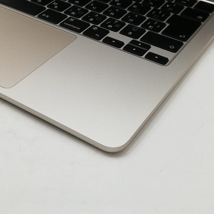 MacBook Air M2 / 13インチ / 2022 / 16GB / 512GB / スターライト / ランク:C / MLY13J/A / 【中古品管理番号:37555】