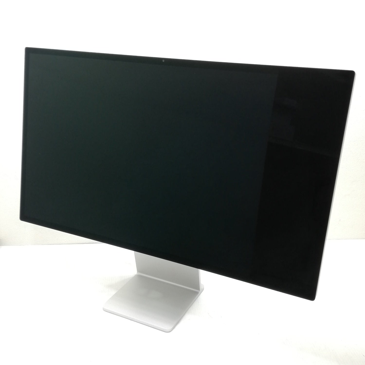 Studio Display 
標準ガラス - 傾きを調整できるスタンド / 27インチ / 2025 / / シルバー / ランク:A / MYJG3J/A / 【中古品管理番号:37560】