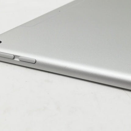 iPad Air / Wi-Fi+Cellularモデル / 10.5インチ / 第3世代 / 2019 / 256GB / シルバー / SoftBank版SIMロック解除品 / ランク:C / MV0P2J/A / A2123 【中古品管理番号:37608】