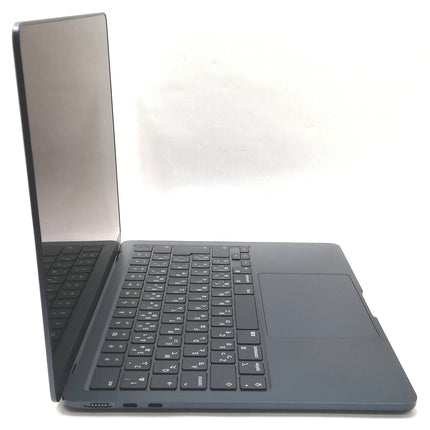 MacBook Air M2 / 13インチ / 2022 / 8GB / 256GB / ミッドナイト / ランク:B / MLY33J/A / 【中古品管理番号:37642】