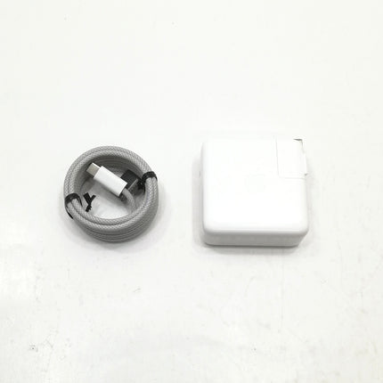 MacBook Air M2 / 13インチ / 2022 / 16GB / 512GB / スペースグレイ / ランク:B / MLXW3J/A / 【中古品管理番号:37647】