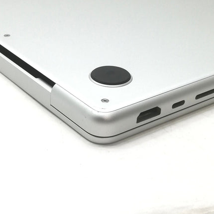 MacBook Pro M1 Pro / 14インチ / 2021 / 16GB / 512GB / シルバー / ランク:B / MKGR3J/A / 【中古品管理番号:37656】