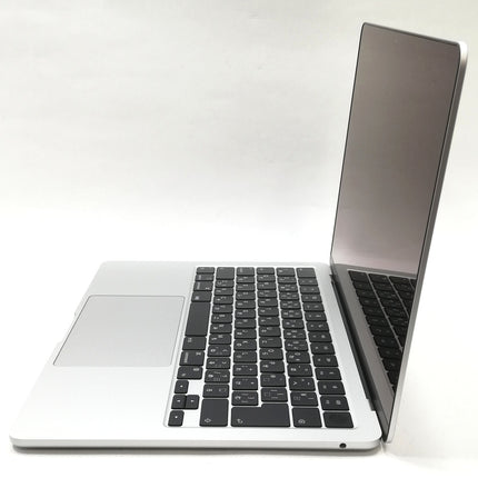 MacBook Air M2 / 13インチ / 2022(2024) / 16GB / 256GB / シルバー / ランク:A / MC7V4J/A / 【中古品管理番号:37659】
