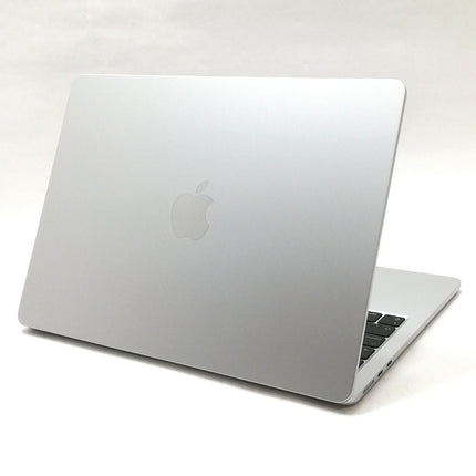 MacBook Air M2 / 13インチ / 2022(2024) / 16GB / 256GB / シルバー / ランク:A / MC7V4J/A / 【中古品管理番号:37659】