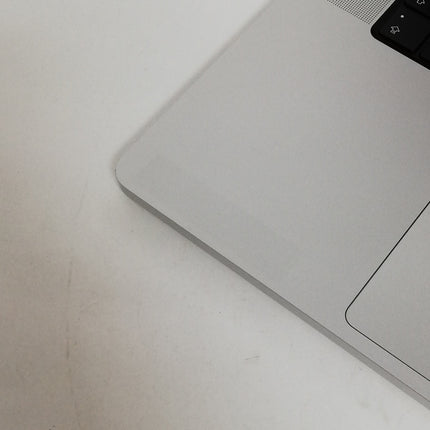 MacBook Pro M1 Max / 16インチ / 2021 / 32GB / 1TB / シルバー / ランク:C / MK1F3J/A(MAX) / 【中古品管理番号:37674】