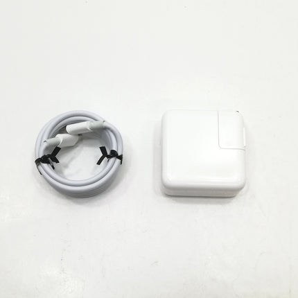 MacBook Air M1 / 13インチ / Mid2020 / 8GB / 256GB / シルバー / ランク:C / MGN93J/A / 【中古品管理番号:37675】