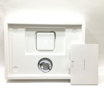 MacBook Pro M3 / 14インチ / 2023 / 8GB / 1TB / シルバー / ランク:A / MR7K3J/A / 【中古品管理番号:37681】