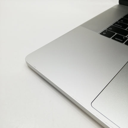 MacBook Pro Touch Bar / 15インチ / 2019 / 32GB / 512GB / シルバー / ランク:C / MV932J/A / 【中古品管理番号:37685】