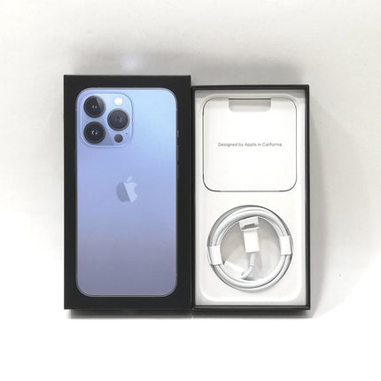 iPhone 13 Pro / 2021 / 256GB / シエラブルー / au版SIMフリー / ランク:C / MLUU3J/A / A2636 【中古品管理番号:37686】
