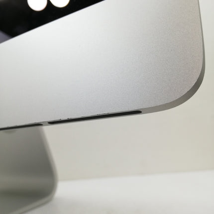 iMac Retina 5K / 27インチ / 2017 / 32GB / 2TB / シルバー / ランク:B / MNED2J/A / 【中古品管理番号:37691】