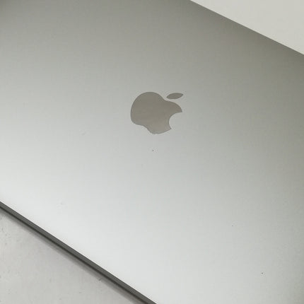 MacBook Air M1 / 13インチ / Mid2020 / 8GB / 512GB / シルバー / ランク:C / MGNA3J/A / 【中古品管理番号:37695】