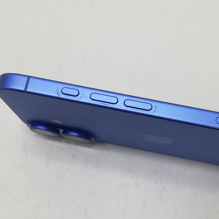 【プレミアムホリデーセール】iPhone 16 / 2024 / 128GB / ウルトラマリン / docomo版SIMフリー / ランク:B / MYDU3J/A / A3286 【中古品管理番号:37701】