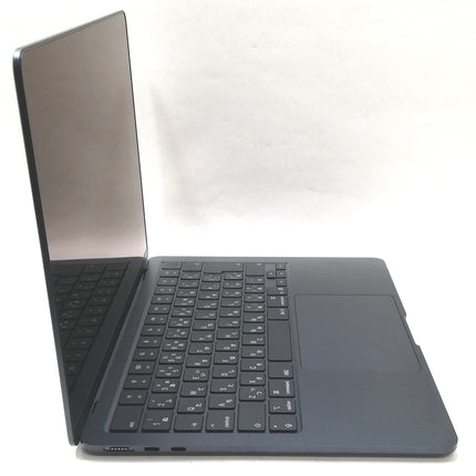 MacBook Air M4 / 13インチ / 2025 / 16GB / 256GB / ミッドナイト / ランク:B / MW123J/A / 【中古品管理番号:37704】