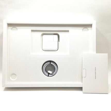 MacBook Air M2 / 15インチ / 2023 / 16GB / 512GB / シルバー / ランク:C / MQKT3J/A / 【中古品管理番号:37711】