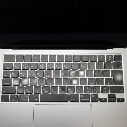 MacBook Air M2 / 13インチ / 2022 / 16GB / 512GB / スペースグレイ / ランク:B / MLXW3J/A / 【中古品管理番号:37714】