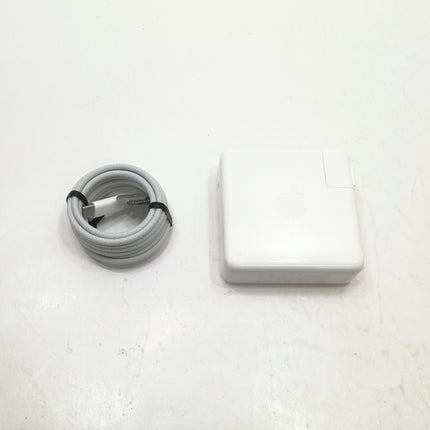 MacBook Pro M1 Pro / 14インチ / 2021 / 32GB / 1TB / シルバー / ランク:B / MKGT3J/A / 【中古品管理番号:37716】