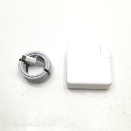 MacBook Pro M1 Pro / 14インチ / 2021 / 32GB / 1TB / シルバー / ランク:B / MKGT3J/A / 【中古品管理番号:37719】