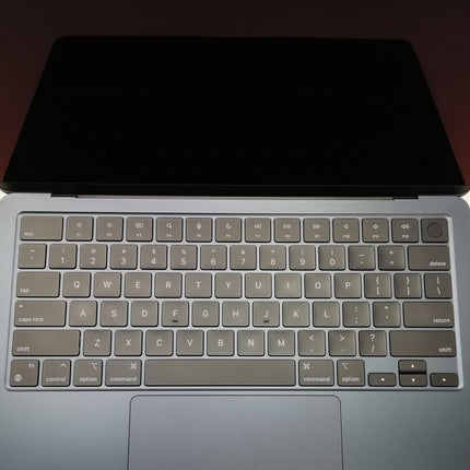 MacBook Air M3 / 13インチ / 2024 / 8GB / 256GB / ミッドナイト / ランク:B / MRXV3J/A / 【中古品管理番号:37732】