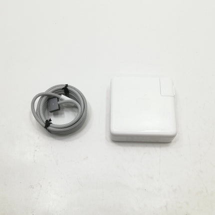 MacBook Pro M2Pro / 14インチ / 2023 / 16GB / 1TB / シルバー / ランク:A / MPHH3J/A / 【中古品管理番号:37740】