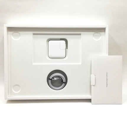 MacBook Air M3 / 13インチ / 2024 / 16GB / 256GB / スペースグレイ / ランク:A / MC8G4J/A / 【中古品管理番号:37766】