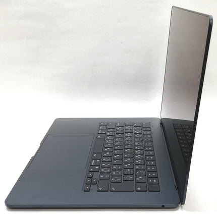 MacBook Air M2 / 15インチ / 2023 / 8GB / 256GB / ミッドナイト / ランク:B / MQKW3J/A / 【中古品管理番号:37769】